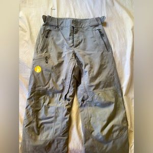 Limited Edition Under Armour Ski pants! SUPER warm! Men’s size Small.